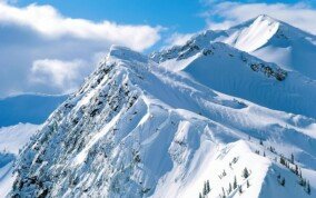 Snow Mountain Desktop Wallpaper 3